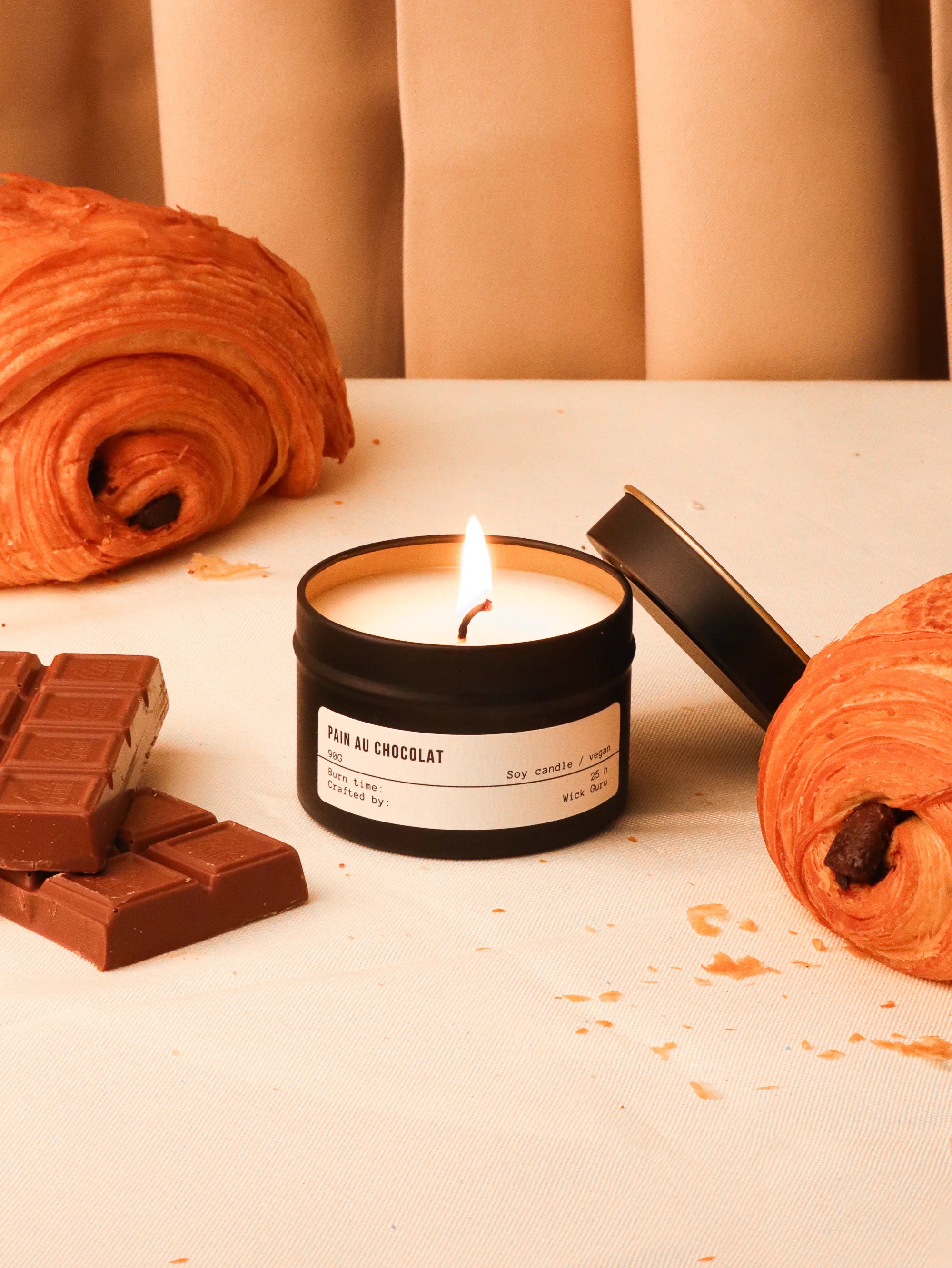 pain au chocolate soy candle